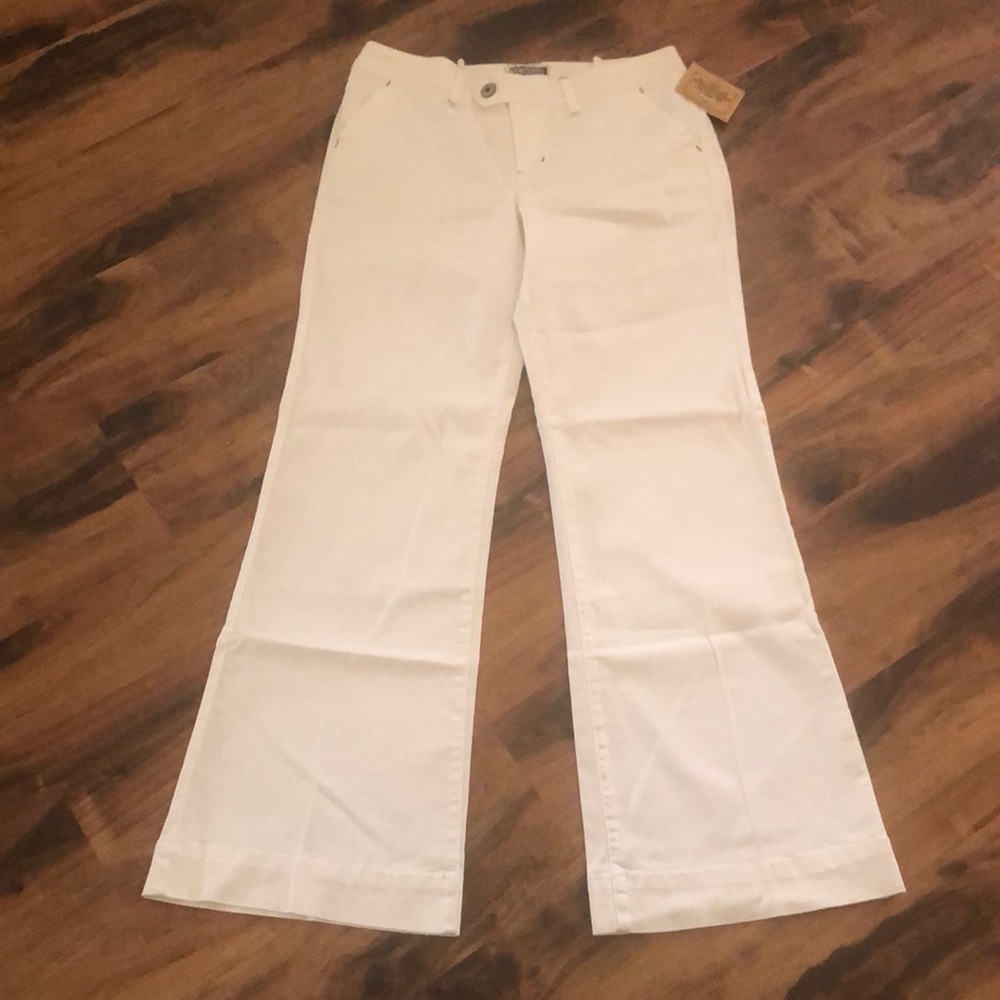 NWT White Bell Bottoms. Route 66. Size 11/12